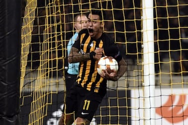 Sergio Araujo, 150 partidos de amarillo cargados de alegr¨ªas y sinsabores