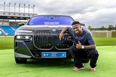 BMW i7 M70 xDrive (659 CV, 186.650 euros).