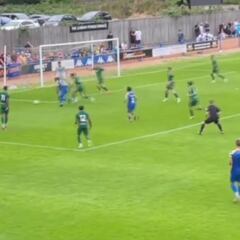 Era su debut en Inglaterra e hizo esto: ¡gran tapada de un chileno!