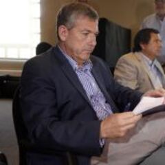 Faúndez propone a Heller como presidente de consenso