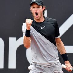 Roland Garros: Nicolás Jarry brilla en París y avanza en dobles