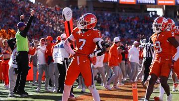 The ACC Championship game between the Clemson Tigers and the SMU Mustangs is set to be a thrilling encounter.