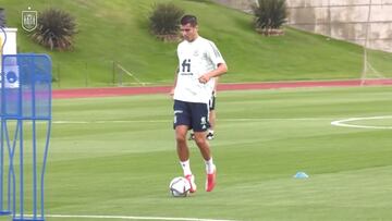 Risas y buen ambiente en la vuelta a los entrenamientos de España después de la Eurocopa