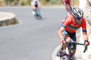 Kwiatkowski regala el rojo a Molard y Clarke gana la etapa