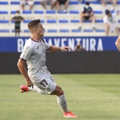 Jaime Seoane, la joya de 'La Fábrica' que golea en Huesca