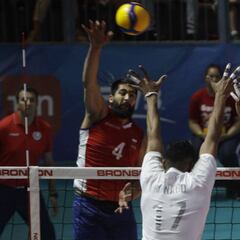 La Roja del voleibol no puede en su estreno del Preolímpico