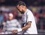 El cómico momento de Neymar con un aficionado de Santos