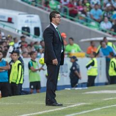 Chepo de la Torre rechaza estar vetado y que  los DT mexicanos están en vías de extinción