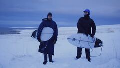Surf en el Círculo Polar Ártico: -15ºC y días de tres horas
