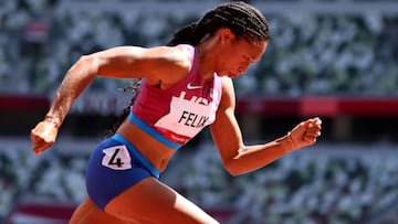 Tokyo 2020 Olympics - Athletics - Women's 400m - Round 1 - Olympic Stadium, Tokyo, Japan - August 3, 2021. Allyson Felix of the United States in action in Heat 3 REUTERS/Lucy Nicholson