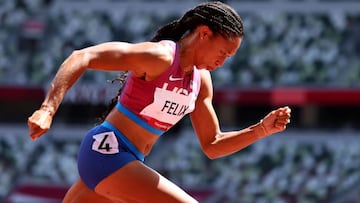 Tokyo 2020 Olympics - Athletics - Women&#039;s 400m - Round 1 - Olympic Stadium, Tokyo, Japan - August 3, 2021. Allyson Felix of the United States in action in Heat 3 REUTERS/Lucy Nicholson