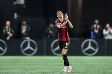El paraguayo volvió a la MLS tras vivir una etapa brillante en la Premier League con el Newcastle, en donde se ganó a la afición de los Magpies, y ahora en su regreso a Atlanta lo hace como leyenda del equipo buscando repetir la hazaña de aquel título que juntos conquistaron en 2018. 