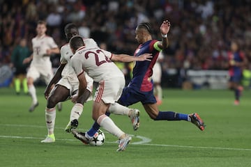 3-1. Doblete de Raphinha. Gran jugada individual del brasileño que realiza la diagonal hacia dentro y, ante la oposición de Dayot Upamecano y Raphaël Guerreiro, dispara con la derecha, al palo largo de Manuel Neuer, para anotar el tercer tanto.