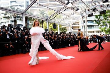 Ginta Biku e Iris Mittenaere.