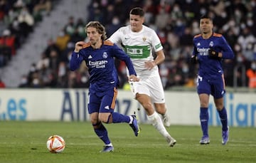 Modric, en el partido de ayer en Elche.