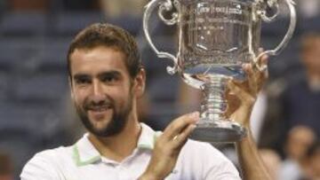 Marin Cilic con el trofeo de campeón del US Open