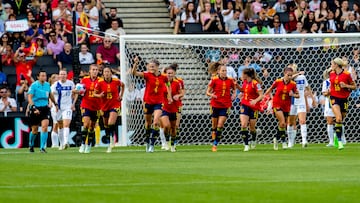 Irene Paredes anotó el primer tanto para España, que supuso el 1-1 en el marcador.