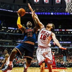 Un tapón de Pau Gasol a LeBron decide el triunfo de los Bulls