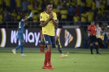 La Selección de Reinaldo Rueda sumó su tercer empate consecutivo al igualar 0-0 ante Ecuador en Barranquilla. Hubo polémica en el final.