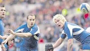 <b>TOCADA. </b>Francia perdió contra Escocia en el primer partido.
