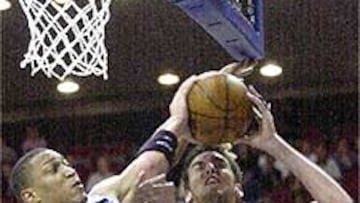 <b>DECISIVO</b>. Gasol consiguió 12 puntos, aunque no fue el mejor de su equipo.