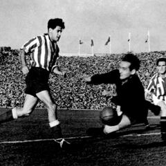 “Mi padre bromearía: ¡Ya era hora, os ha costado 65 años!”