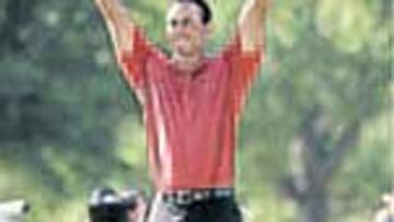 Tiger Woods, con todo de cara.