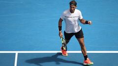 Rafael Nadal celebra un punto durante su partido ante Florian Mayer en el Open de Australia.