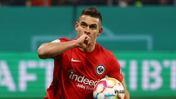 Soccer Football - DFB Cup - Round of 16 - Eintracht Frankfurt v SV Darmstadt 98 - Deutsche Bank Park, Frankfurt, Germany - February 7, 2023 Eintracht Frankfurt's Rafael Santos Borre celebrates scoring their second goal REUTERS/Kai Pfaffenbach DFB REGULATIONS PROHIBIT ANY USE OF PHOTOGRAPHS AS IMAGE SEQUENCES AND/OR QUASI-VIDEO.