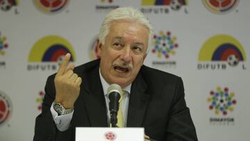 Perdomo: "Equipo de Farc debe empezar en fútbol aficionado"