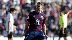 Mario Soberón celebra un gol con el Eldense.