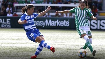 Peke y Nuria, jugadoras del Depor y del Betis.
