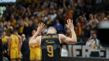 Marcelinho Huertas, base del Lenovo Tenerife, tras convertirse en el m¨¢ximo asistente de la Liga Endesa.