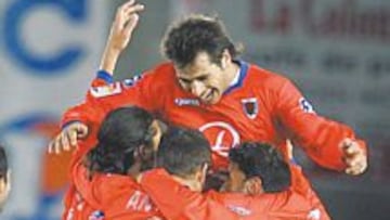 <b>FELICIDAD. </b>Los jugadores sorianos festejan el tanto de la victoria ante el Sevilla.