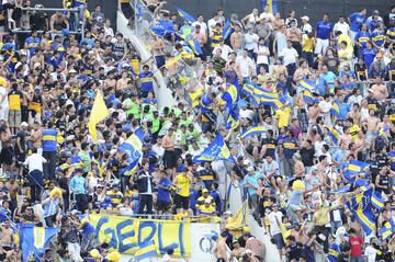 El superclásico argentino entre River Plate y Boca Juniors en octubre de 2012 finalizó con 25 personas heridas, debido a los graves incidentes registrados durante el partido en las gradas. La locura comenzó con el segundo gol de Boca cuyos hinchas comenzaron a agredir a los empleados de seguridad