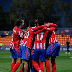 Rayane baila y el Atleti golea bajo la lluvia