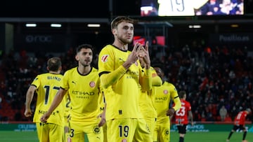 PALMA, 04/01/2026.- El delantero ucraniano del Girona Vladyslav Vanat celebra su gol durante el partido de la jornada 18 de LaLiga que RCD Mallorca y Girona FC disputan este domingo en Son Moix. EFE/CATI CLADERA
