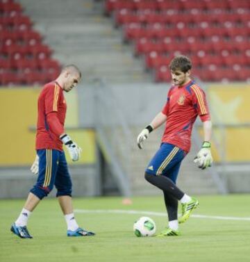 Iker Casillas y Víctor Valdés.