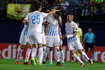 0-1. Armando Sadiku celebró el primer tanto.