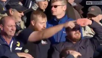 Leeds United fan lends keeper Wiedwald his baseball cap