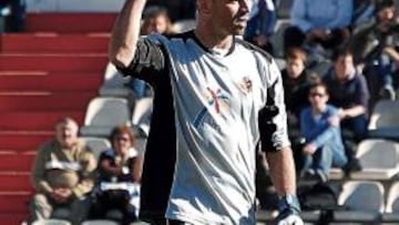 <b>RESPIRÓ. </b>Caballero solucionó ayer sus problemas económicos.