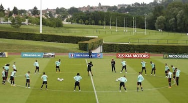 "We'd rather play ugly football and still be here” says Danilo