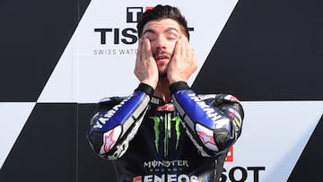 Maverick Viñales en el podio del Gran Premio de Emilia Romagna.