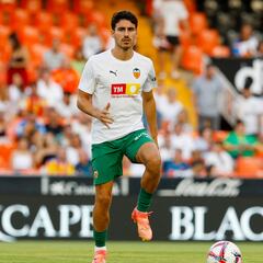 André Almeida se prueba y su espalda responde