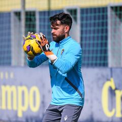 David Gil supera a Ledesma