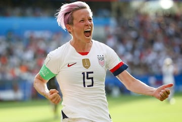 La capitana festeja el gol de la victoria ante España en el Mundial Femenil.