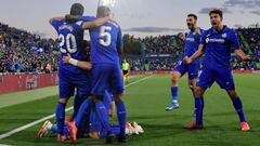 Los jugadores del Getafe celebran el gol marcado en el &uacute;ltimo partido en el Coliseum frente al Atl&eacute;tico de Madrid.