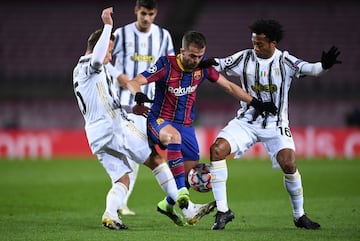 Pjanic, Arthur y Cuadrado.