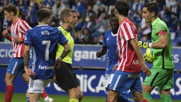 09/10/21 PARTIDO SEGUNDA DIVISION
REAL OVIEDO - SPORTING DE GIJON
EL ARBITRO PIDE CALMA A MARIÑO TRAS ENCARARSE CON VITI