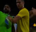 El video viral de Cristiano Ronaldo empujando a un fanático